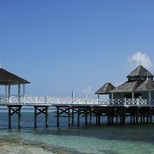 Kamalame Cay Lodge